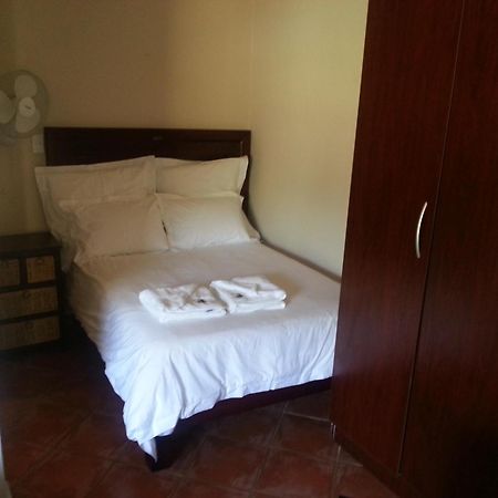 Private Apartments & Biz Stays Pretoria Ruang foto
