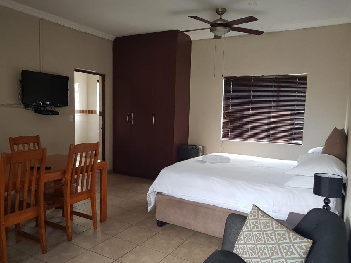 Private Apartments & Biz Stays Pretoria Bagian luar foto