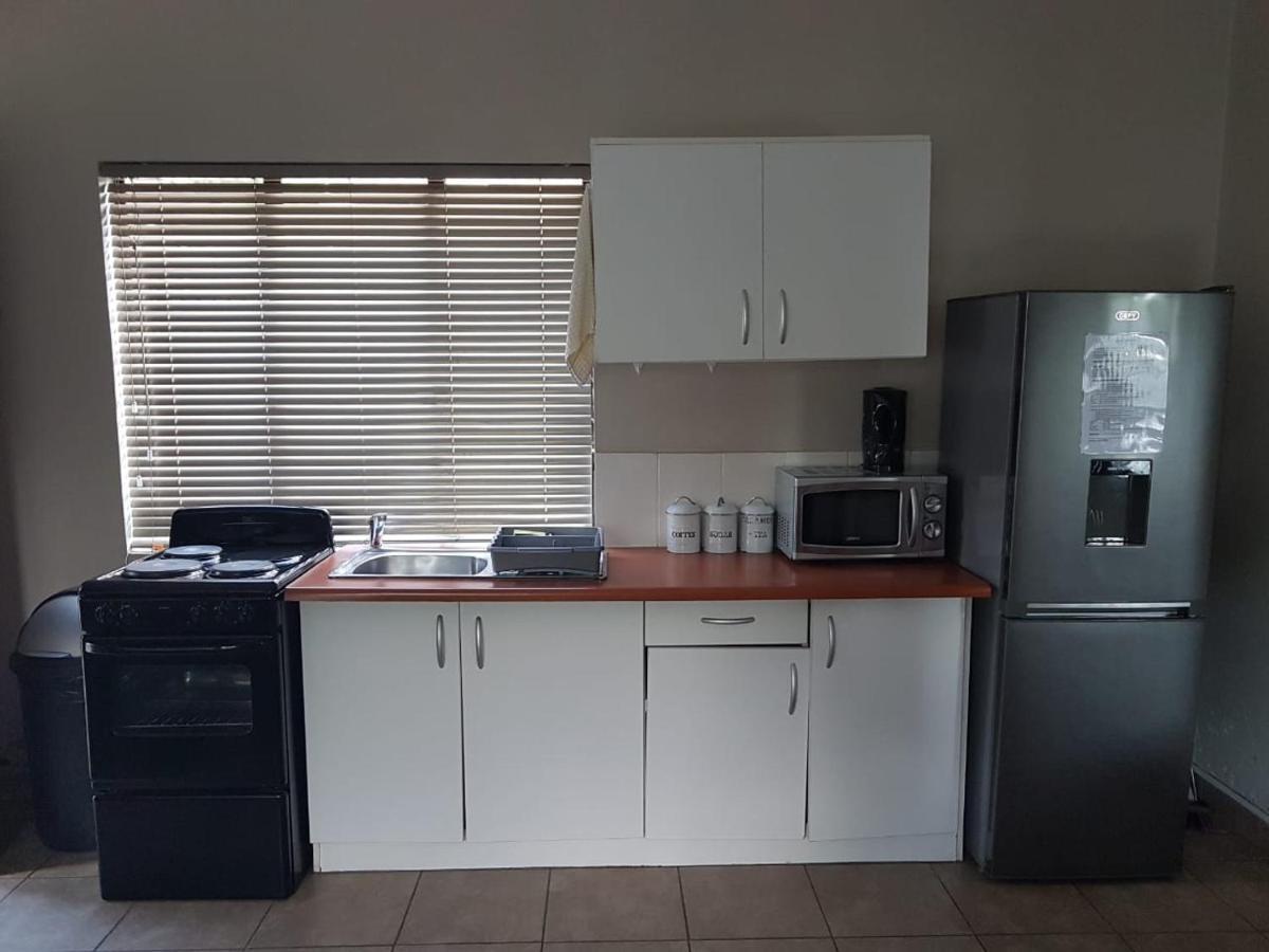 Private Apartments & Biz Stays Pretoria Bagian luar foto