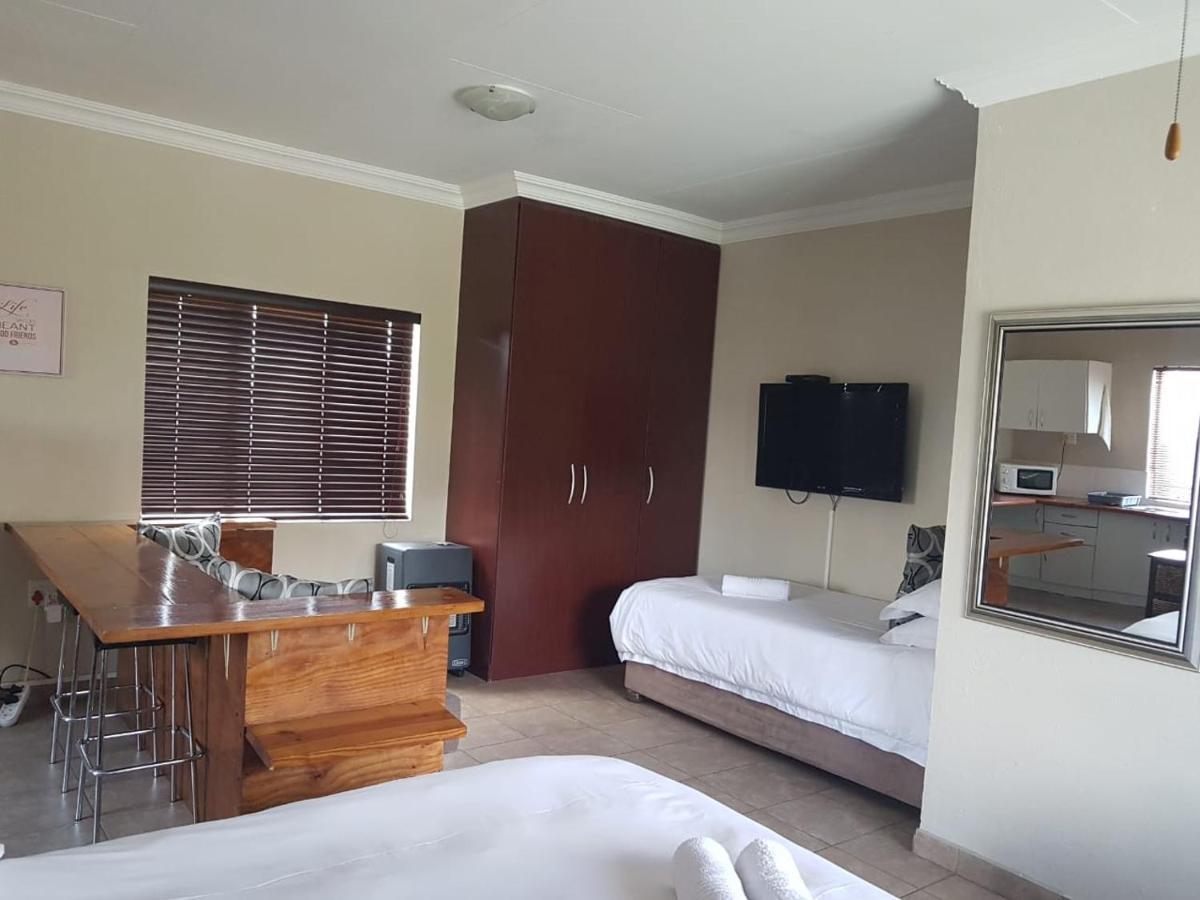 Private Apartments & Biz Stays Pretoria Bagian luar foto