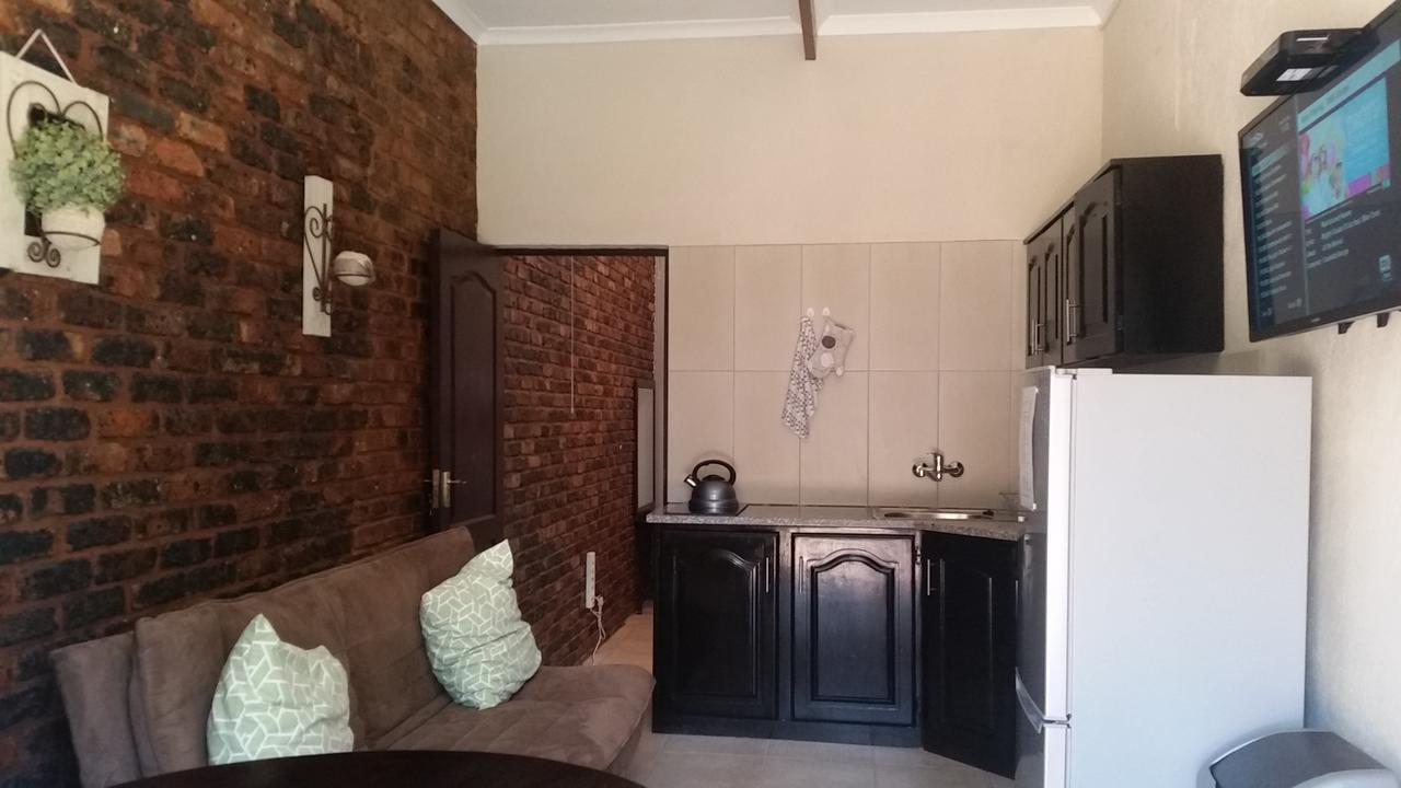 Private Apartments & Biz Stays Pretoria Bagian luar foto
